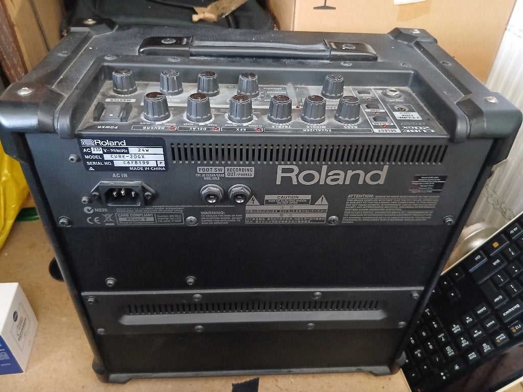 Gitaarversterker Roland Cube, Muziek en Instrumenten, Ophalen of Verzenden, Gebruikt, Gitaar, Minder dan 50 watt