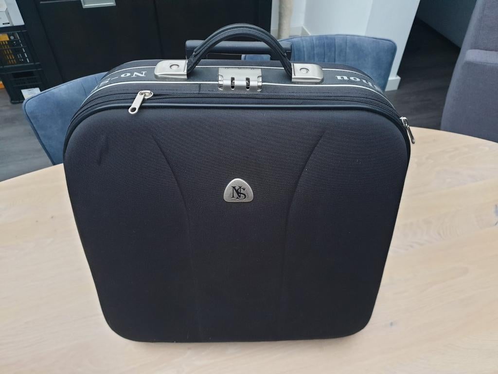 Handige zwarte handbagage koffer met wieltjes en slot, Overige materialen, Gebruikt, 45 tot 55 cm, Minder dan 50 cm