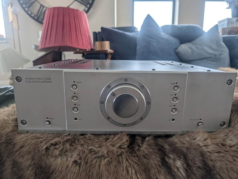 Musical Fidelity A308 Dual Mono versterker