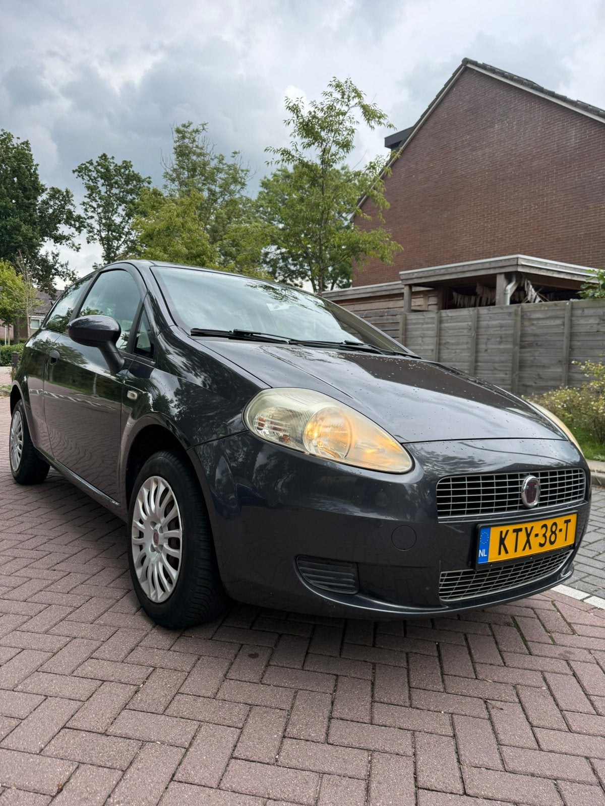 Fiat Punto Bouwjaar 2009 - FIAT Erkend Onderhoud!, Auto's, Voorwielaandrijving, Stof, 4 cilinders, Handgeschakeld