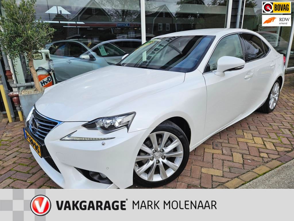 Lexus IS 300h Luxury Sport Line,leder,memory stoelen,mooie a, Auto's, Lexus, Euro 5, Achterwielaandrijving, Gebruikt, 181 pk