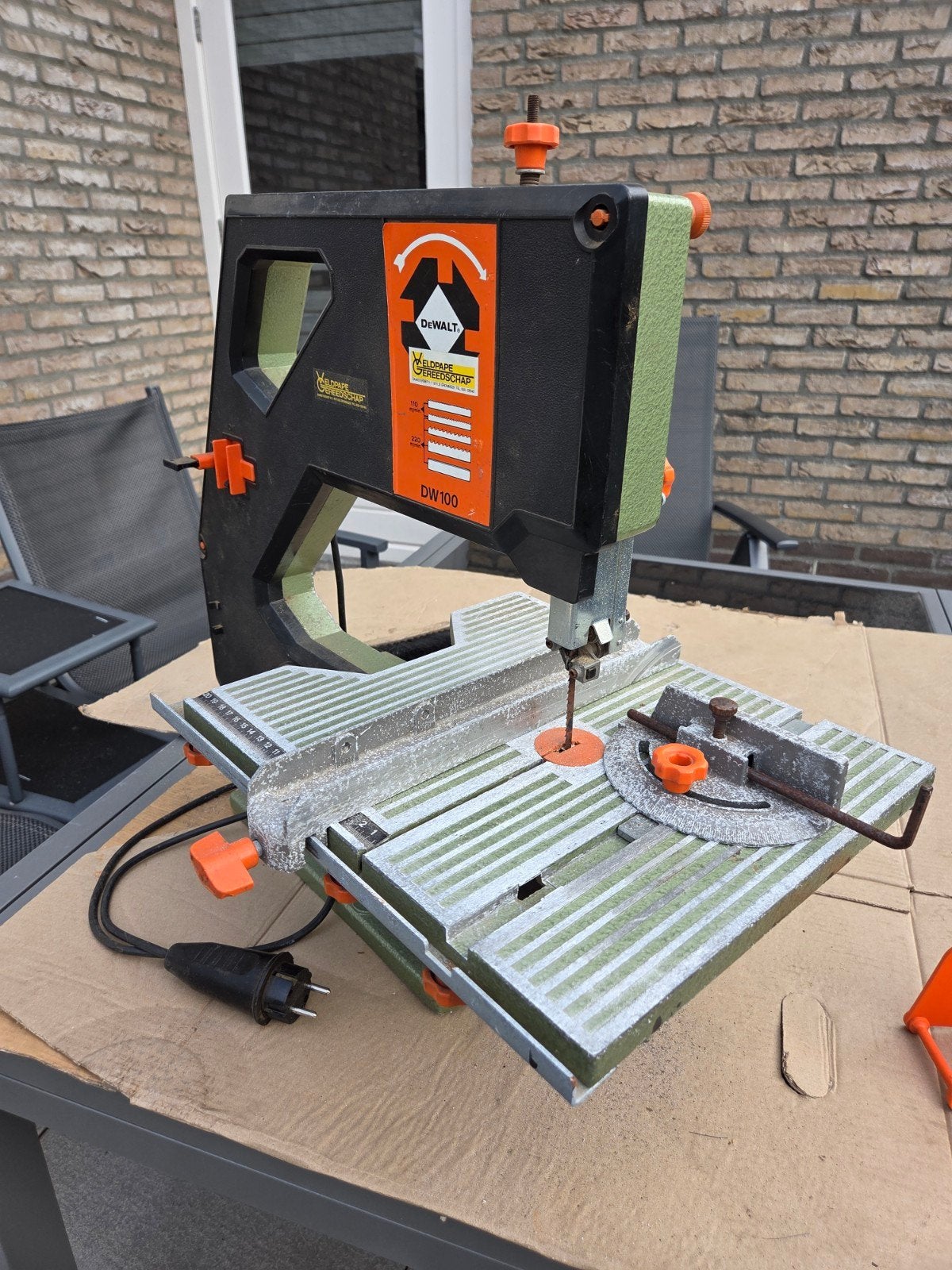 DeWalt DW100 Lintzaag, Ophalen, Minder dan 30 mm, Gebruikt, DeWalt
