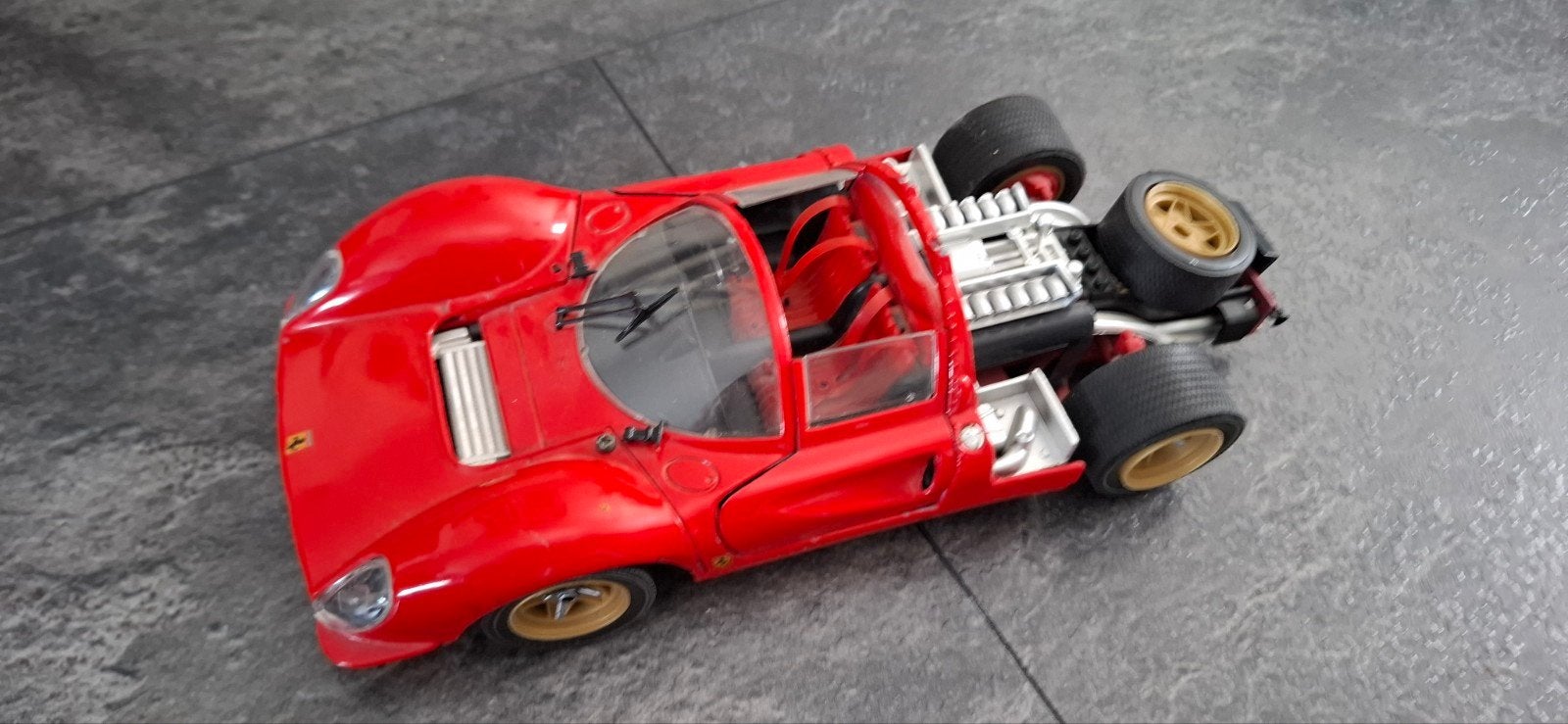 ferrari 330 P4 1/18, Ophalen