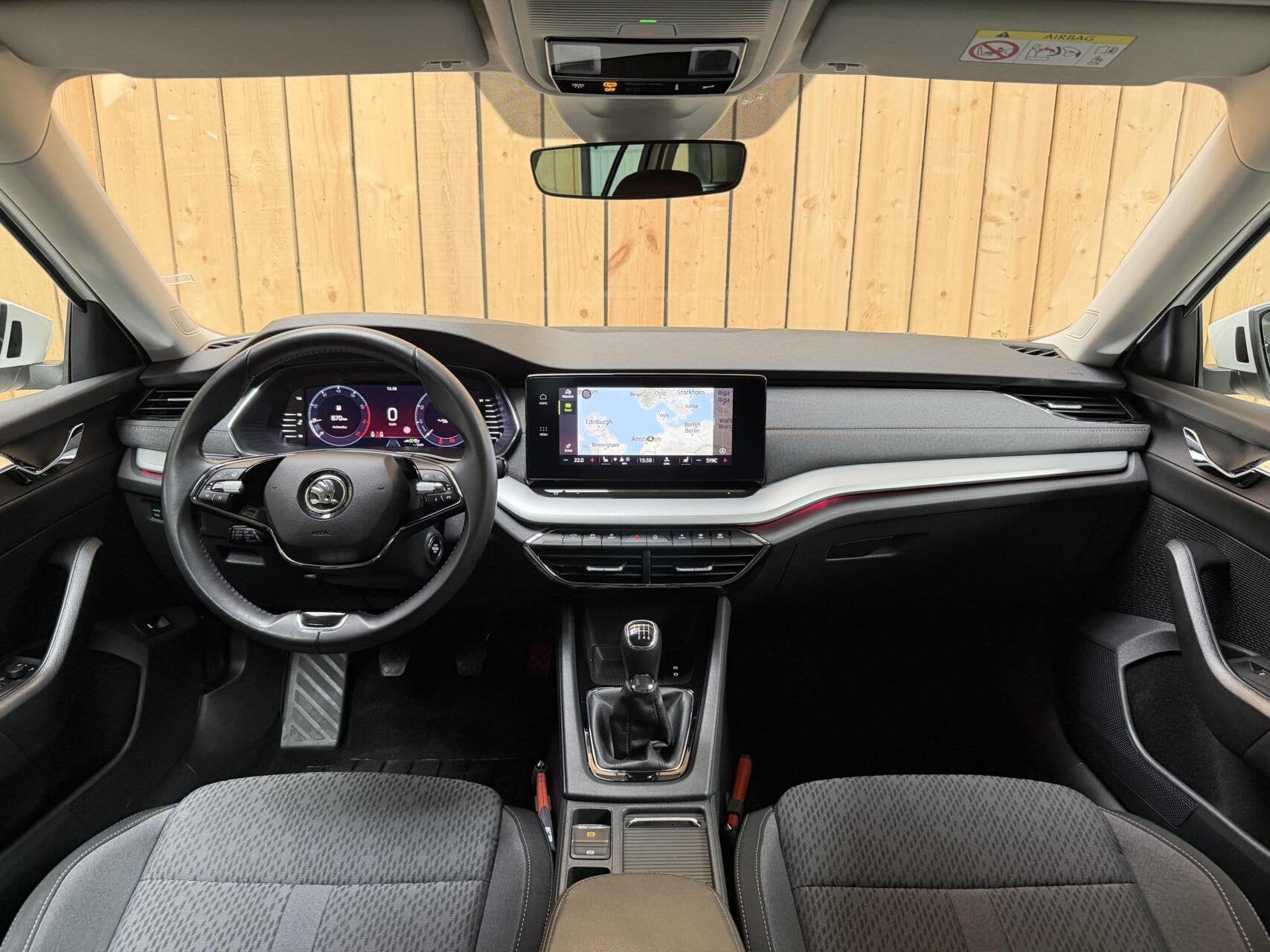 Skoda Octavia Combi 1.0 TSI Business Edition Plus Apple CarP, Auto's, Voorwielaandrijving, Gebruikt, Euro 6, Adaptive Cruise Control
