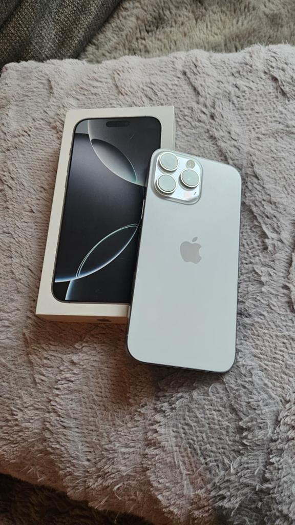 Iphone 16 pro max.512 gb, Ophalen, Wit, IPhone 16 Pro Max, Zo goed als nieuw