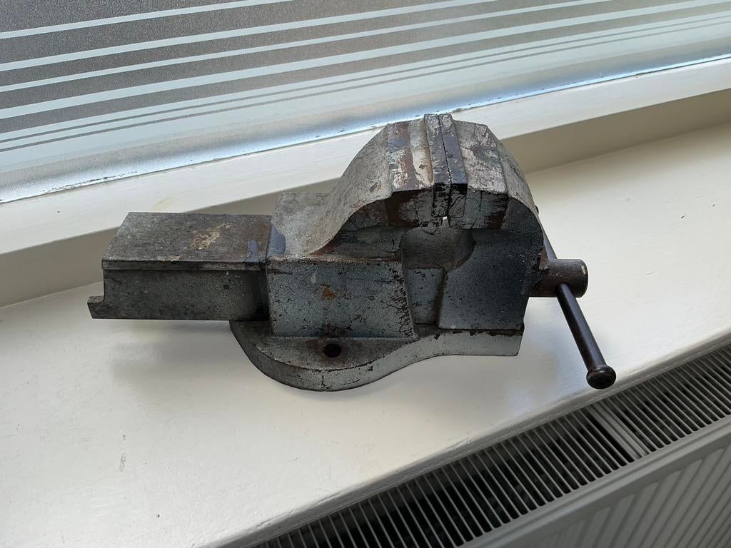Bankschroef, Doe-het-zelf en Verbouw, Gereedschap | Handgereedschap, Ophalen of Verzenden, Gebruikt
