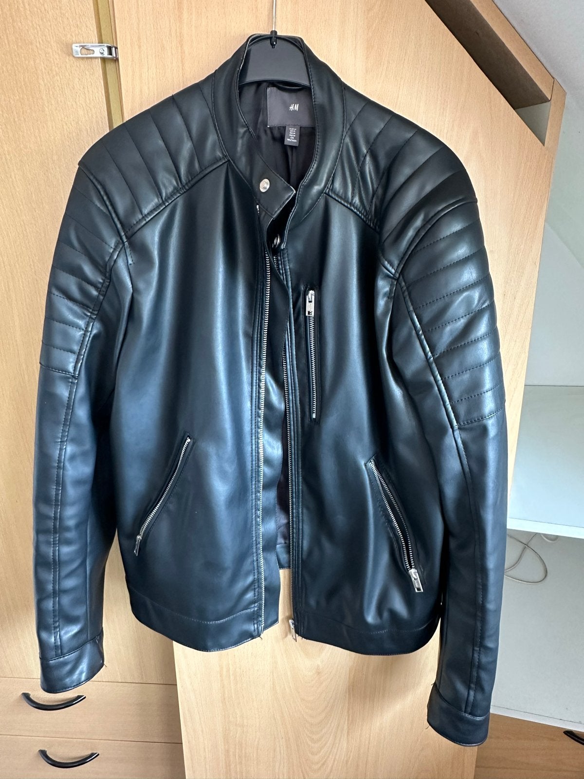 H&M Zwart Leren Jas Maat M, Kleding | Heren, Jassen | Zomer, Ophalen, Zo goed als nieuw, Maat 48/50 (M), Zwart