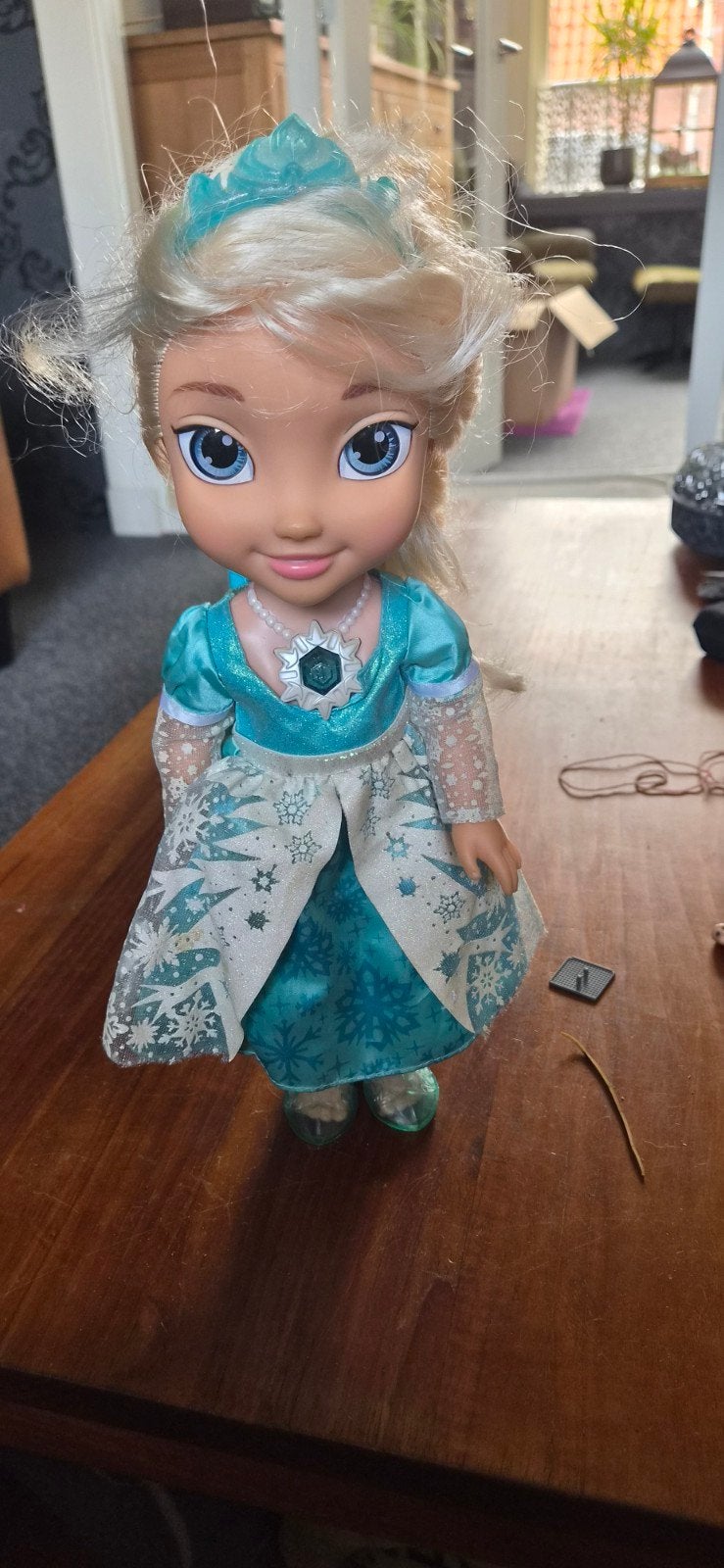 Elsa Frozen Pop met Lichtgevende Jurk en 12 Talen, Ophalen of Verzenden, Zo goed als nieuw, Overige typen