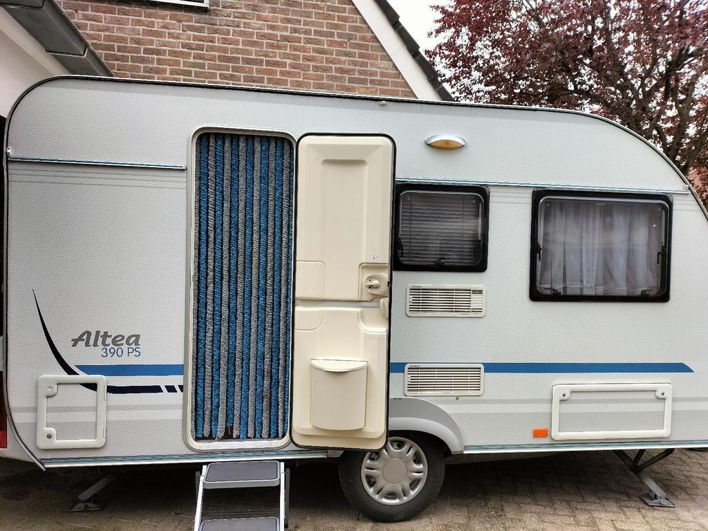Adria 390 PS Caravan - Veel Opbergruimte, Inclusief Voortent, Caravans en Kamperen, Kachel, Treinzit, Particulier, Adria