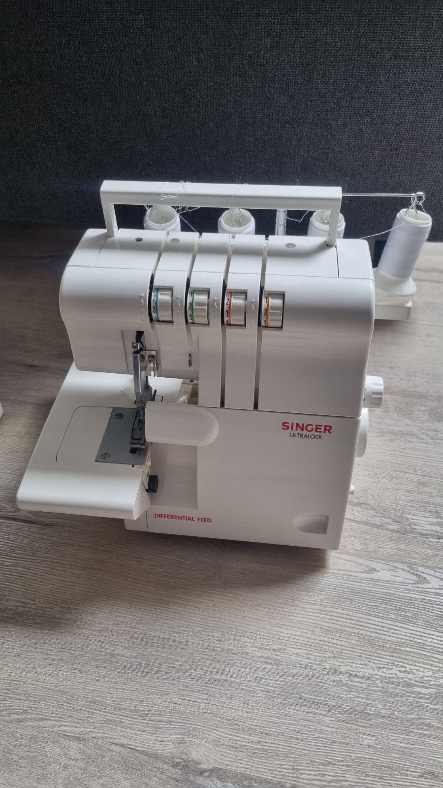 Singer Ultralock 14SH654 Lockmachine, Ophalen, Zo goed als nieuw, Lockmachine, Singer