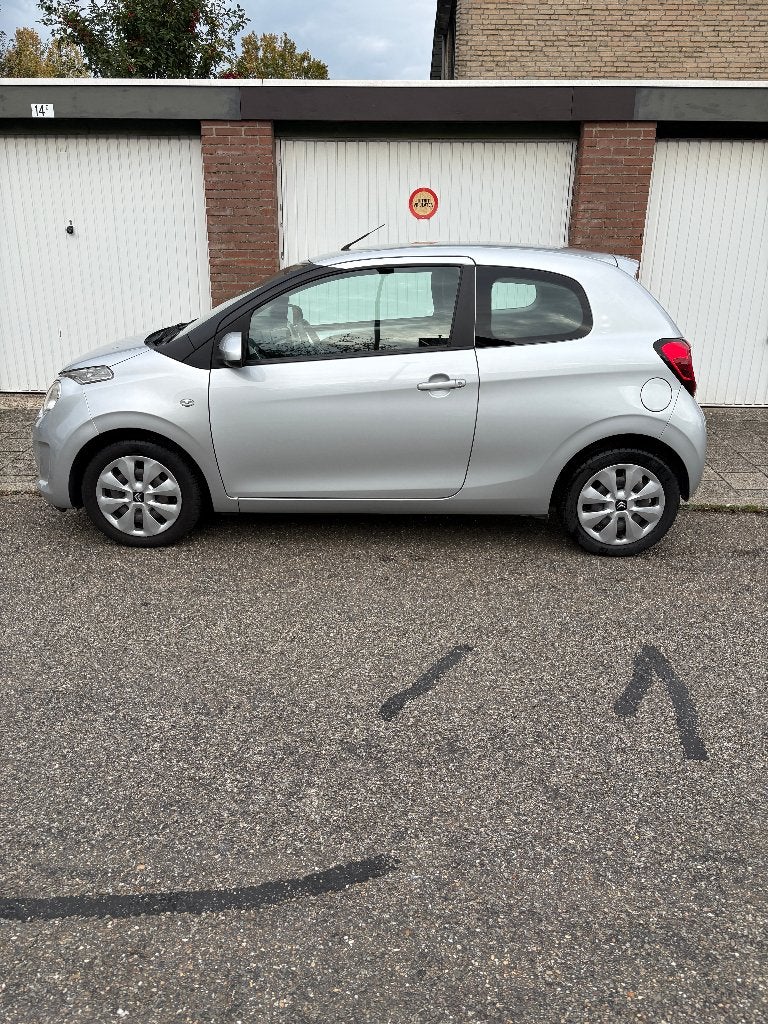 Citroën C1 1.0 E-vti 3-DRS 2014 Grijs, Auto's, Voorwielaandrijving, Stof, 31 €/maand, 4 stoelen
