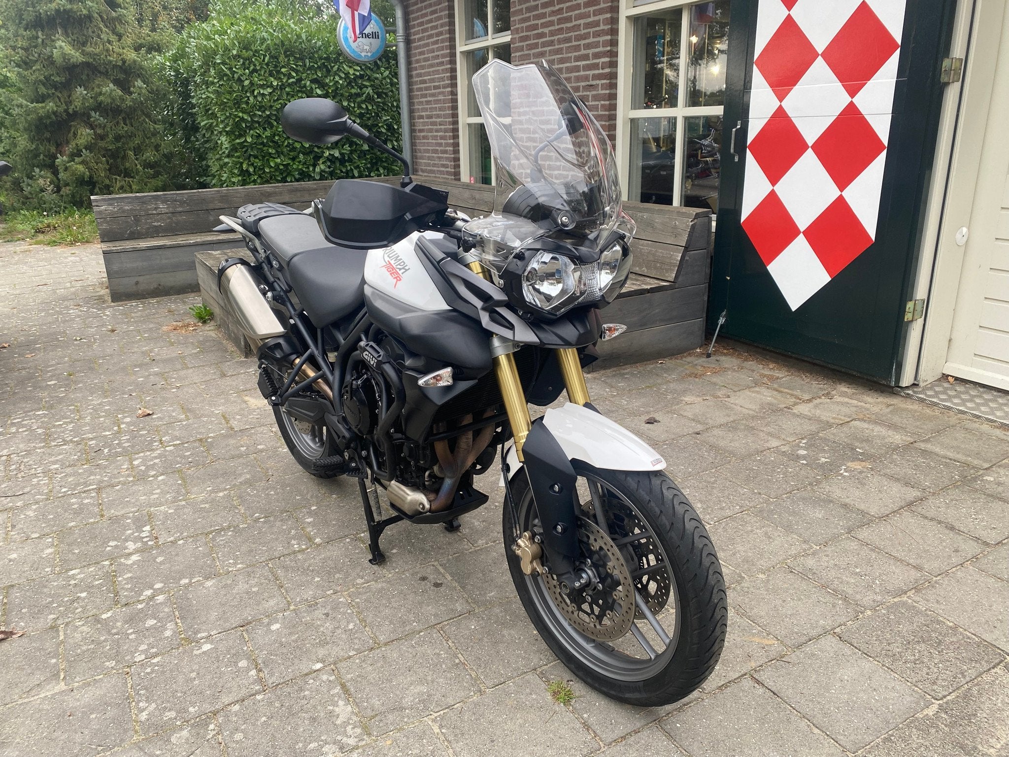 Triumph TIGER 800 ABS (bj 2012), Triumph Motorcycles Ltd., After.sales@triumph.co.uk, Normandy Way
LE10 3BZ  Hinckley, GB, Gebruikt