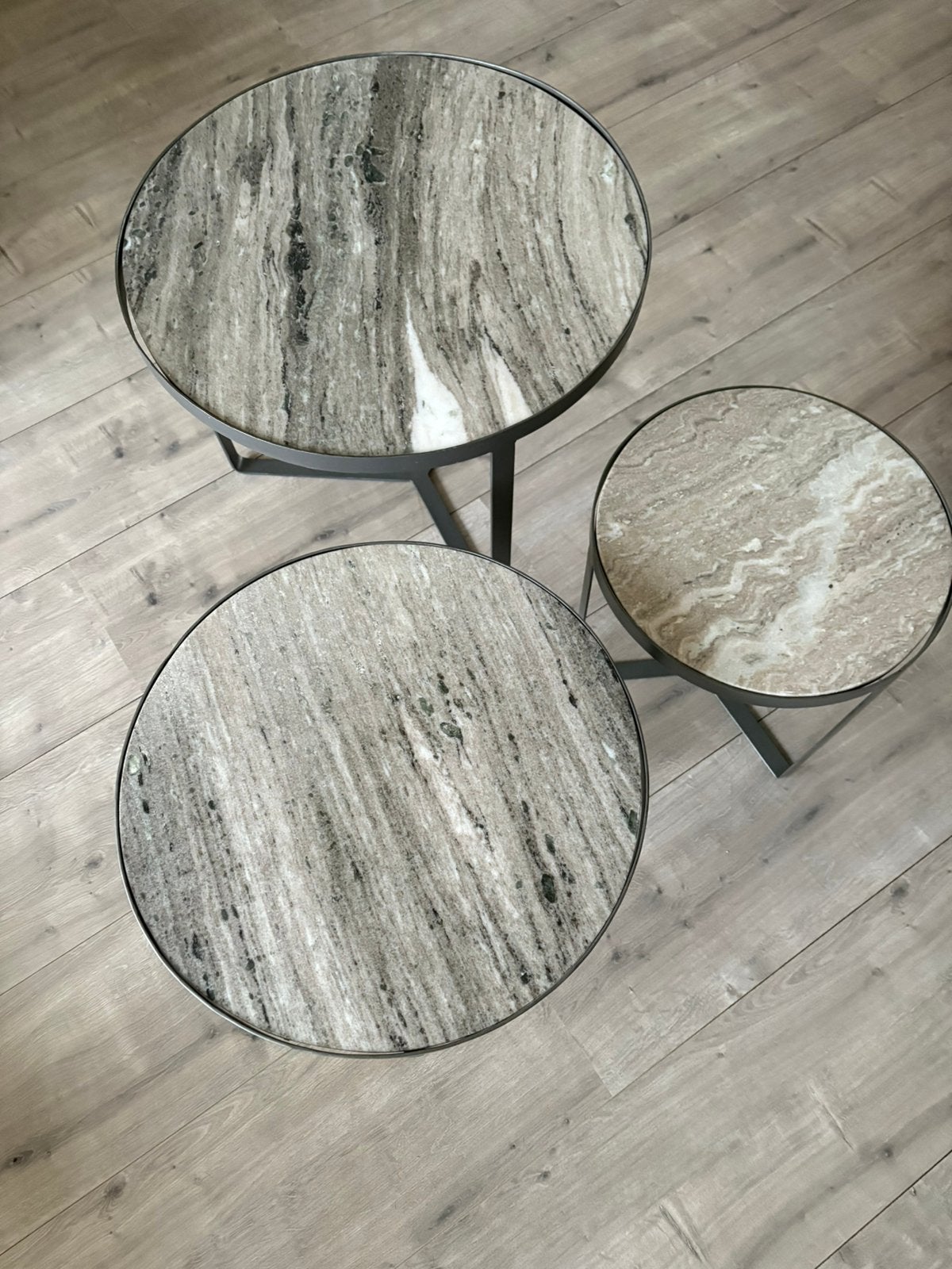 Salontafel, set van 3 met marmeren blad, Huis en Inrichting, Tafels | Salontafels, Ophalen, Zo goed als nieuw, Rond, Minder dan 50 cm
