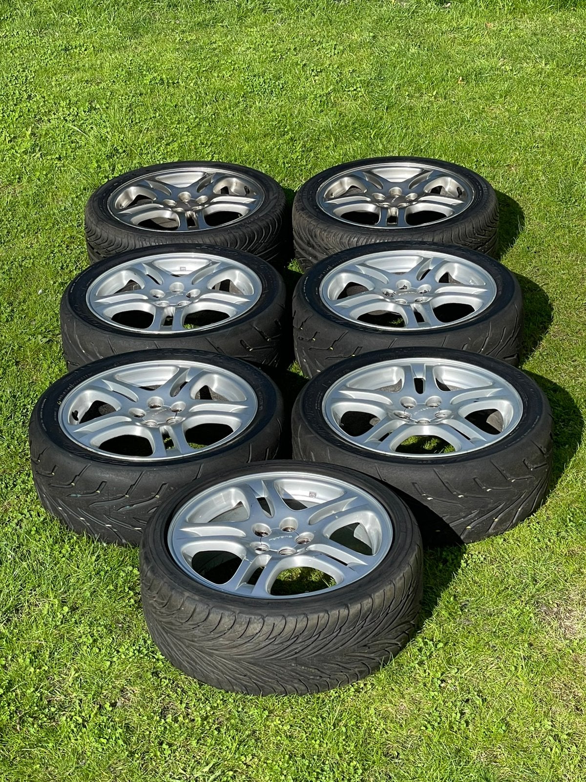 7 Subaru WRX velgen met banden, Auto-onderdelen, Banden en Velgen, Ophalen of Verzenden, 17 inch, 215 mm, Zomerbanden
