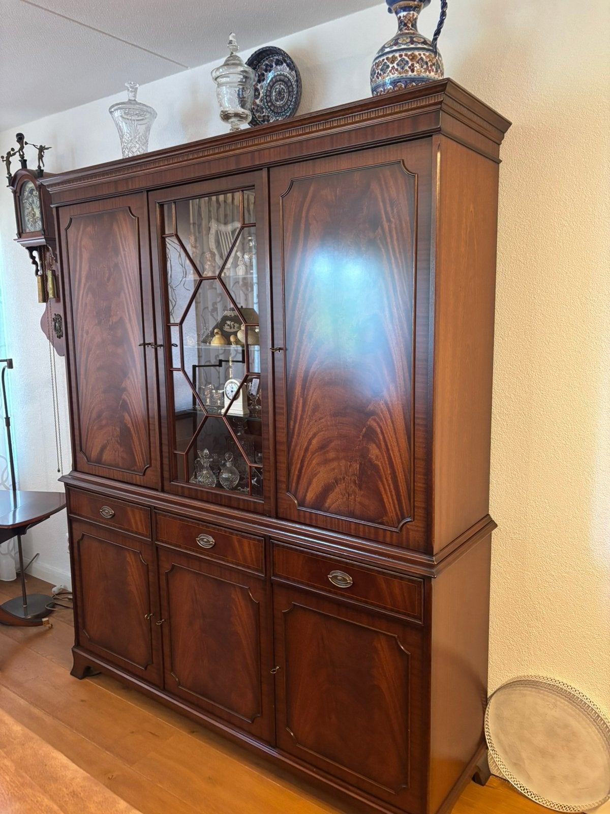 Notenhouten kast, Ophalen, Gebruikt, Klassiek, 150 tot 200 cm