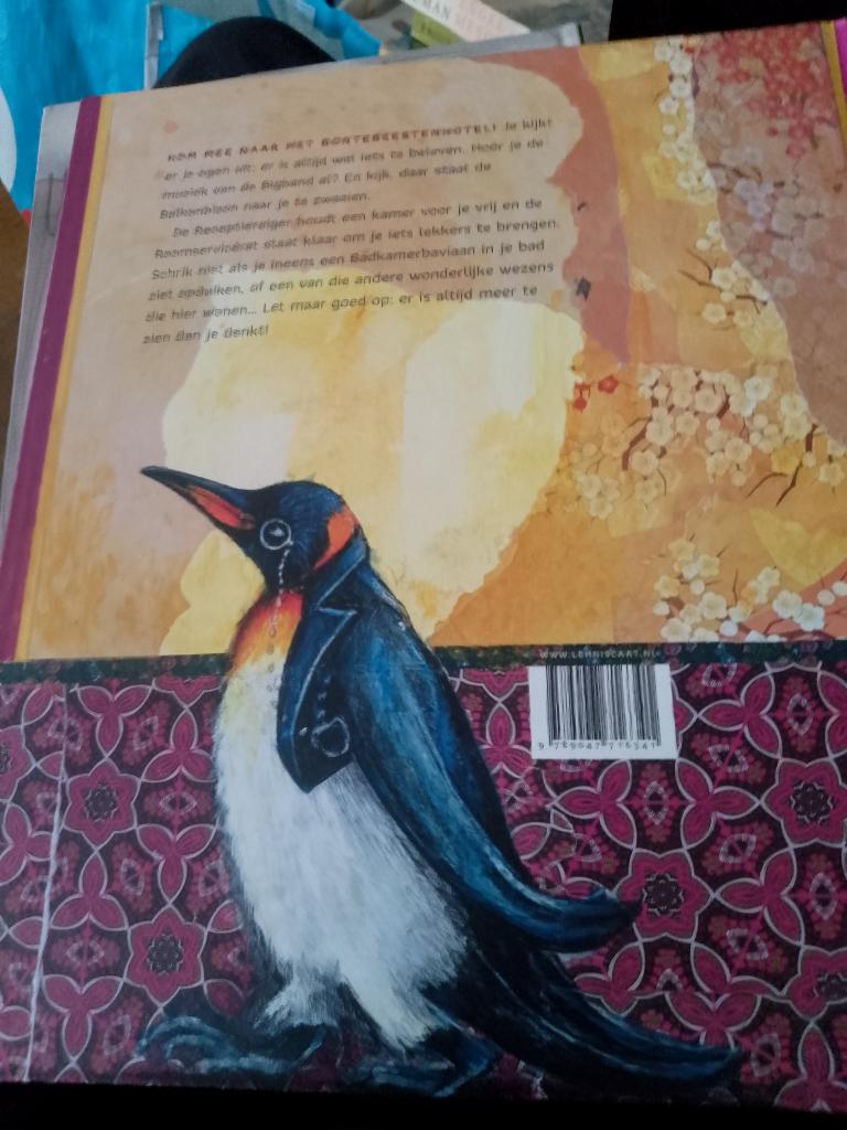 boek het bonte beestenhotel  wolters    /van oel2024, Boeken, Ophalen, Nieuw
