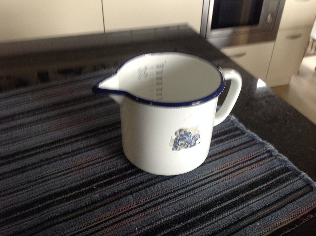 Vintage geëmailleerde maatbeker met tuit, Ophalen of Verzenden