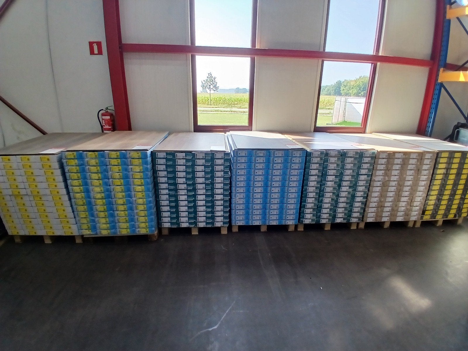 Laminaat van topkwaliteit direct uit voorraad leverbaar, 75 m² of meer, Grijs, Nieuw, Ophalen of Verzenden