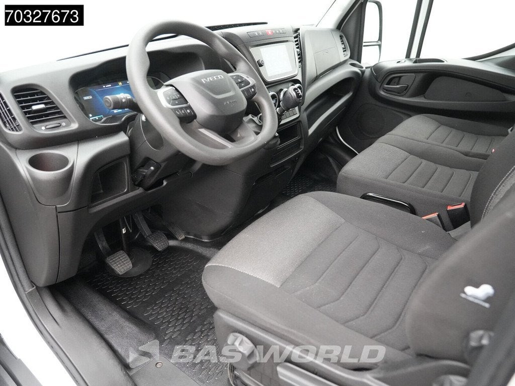 Iveco Daily 35C16 3.0L Laadklep NEW MODEL Dubbellucht 160PK, Auto's, Stof, Gebruikt, Euro 6, 4 cilinders