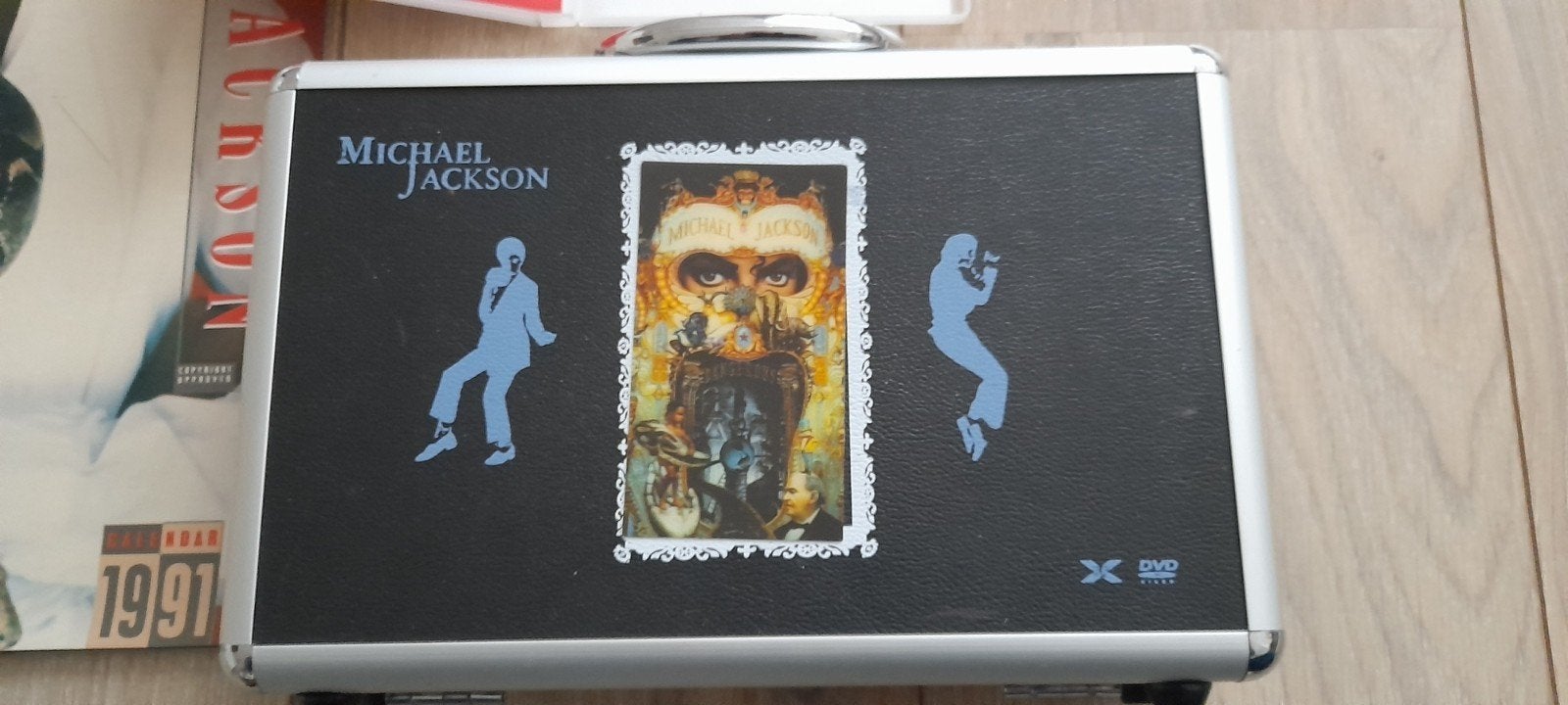 Michael Jackson box koffer verzamel DVD., Ophalen of Verzenden