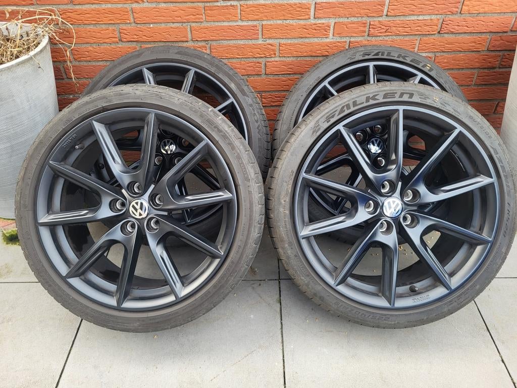 Volkswagen T-Roc velgen 225/40/19 inch zomerbanden, Auto-onderdelen, 19 inch, Banden en Velgen, Nieuw, Ophalen of Verzenden
