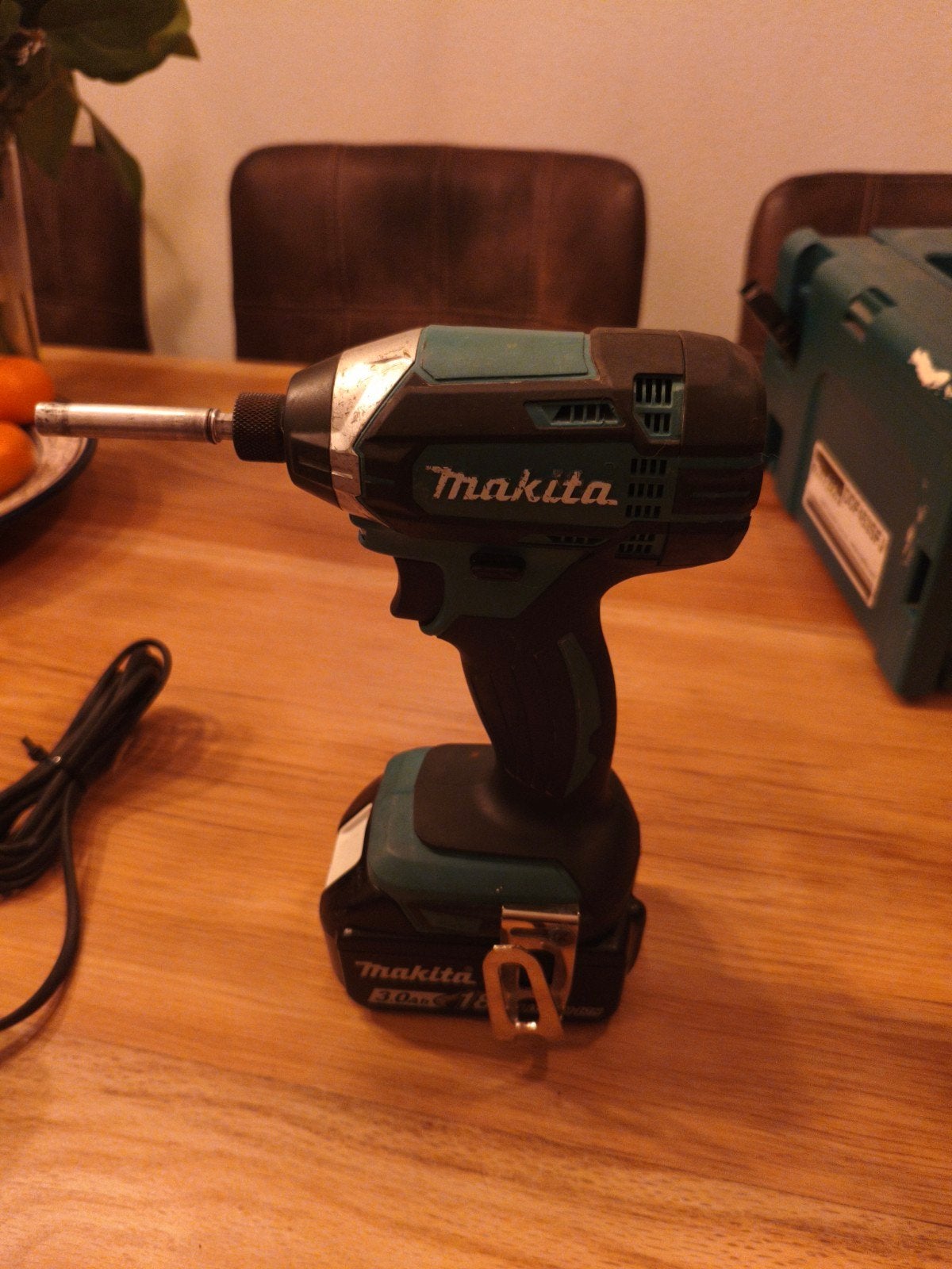 Makita DTD152 slagschroevendraaier met 3ah accu, Gebruikt, Variabele snelheid, Ophalen of Verzenden, Boor- en Schroefmachine