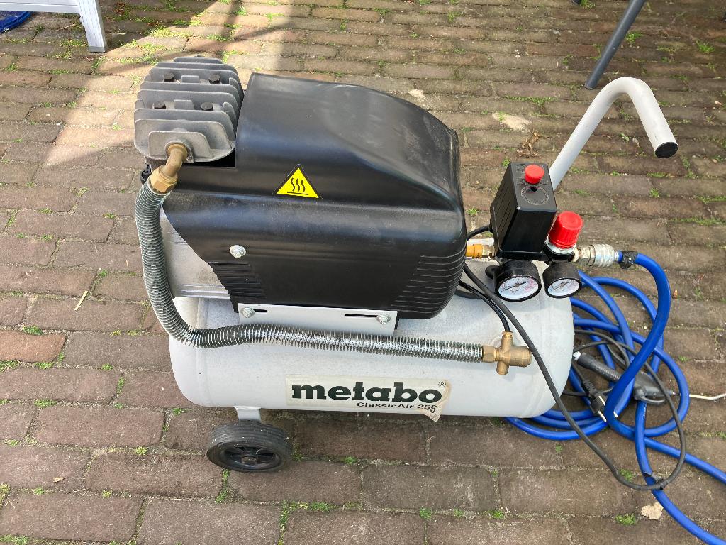 Te koop Compressor, Ophalen, Gebruikt, 6 tot 10 bar, 25 tot 100 liter