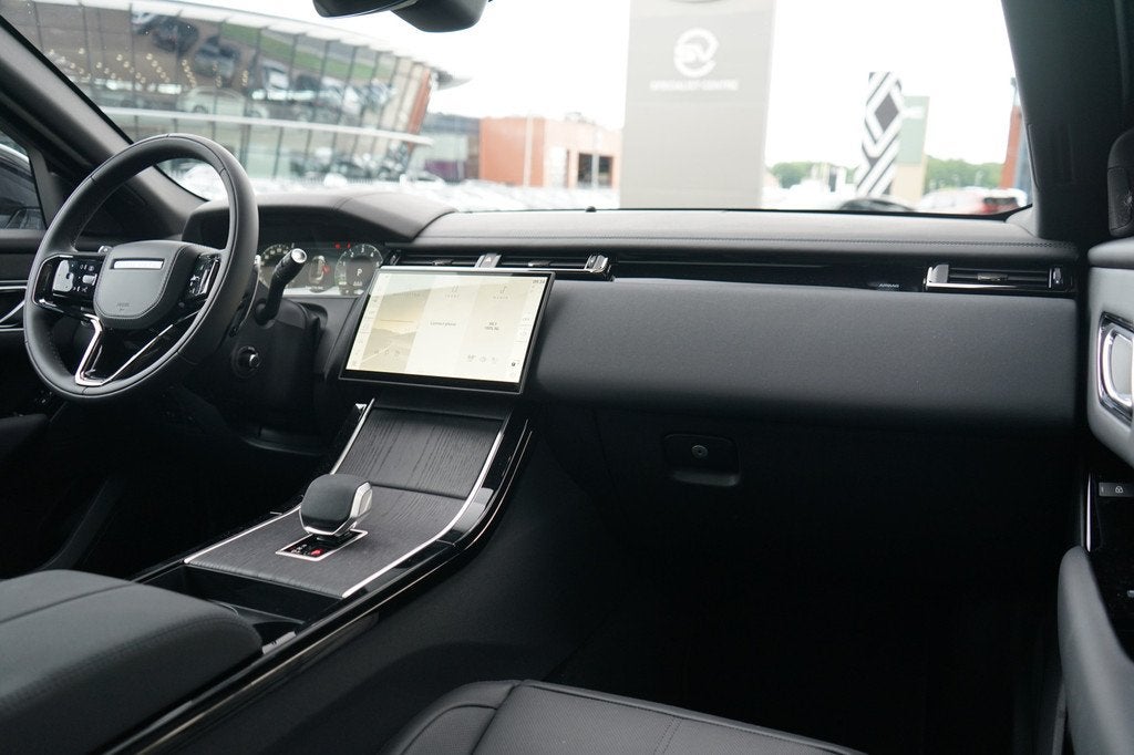 Land Rover Range Rover Velar P400e AWD Dynamic SE PHEV Occas, Auto's, Land Rover, Automaat, 12 maanden, Gebruikt, Zwart