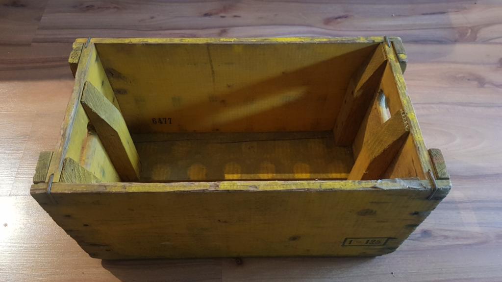 Vintage houten krat geel - Decoratief en praktisch, Doe-het-zelf en Verbouw, Kratten en Dozen, Gebruikt, 40 tot 60 cm, 50 tot 75 cm