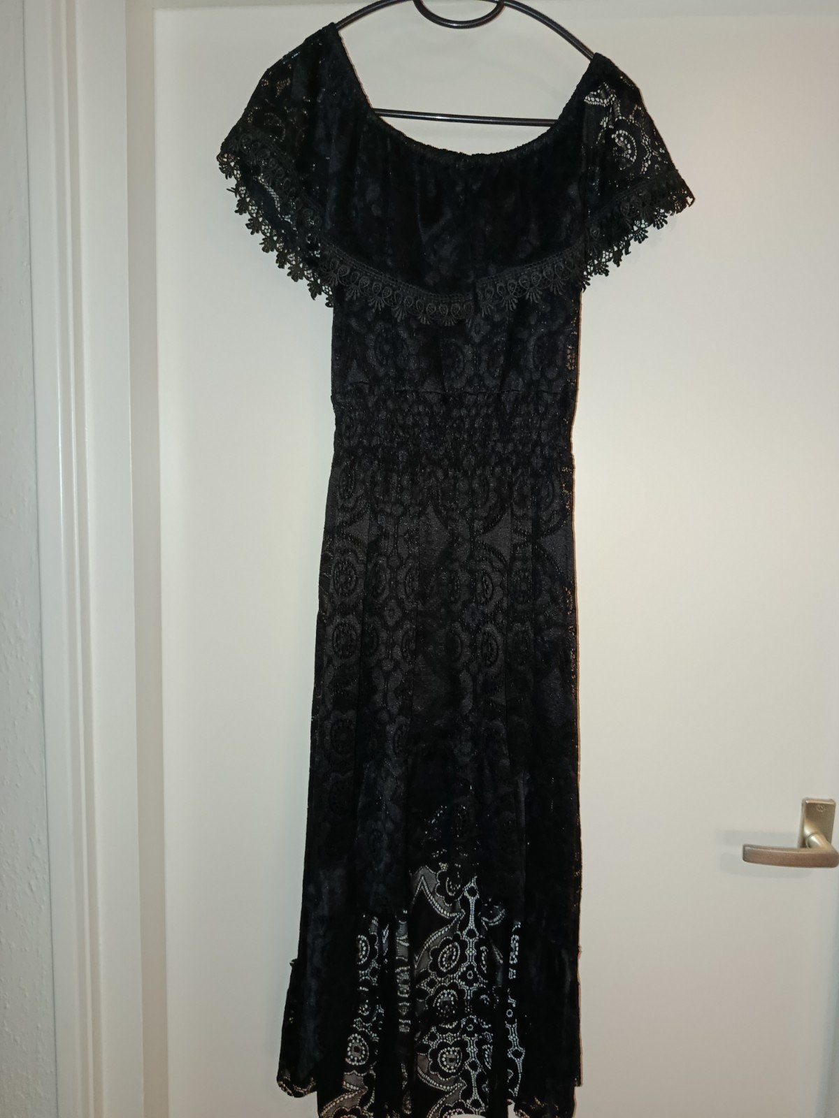 Zwarte kanten jurk one size nieuw off shoulder, Kleding | Dames, Ophalen of Verzenden, Nieuw, Maat 38/40 (M), Zwart