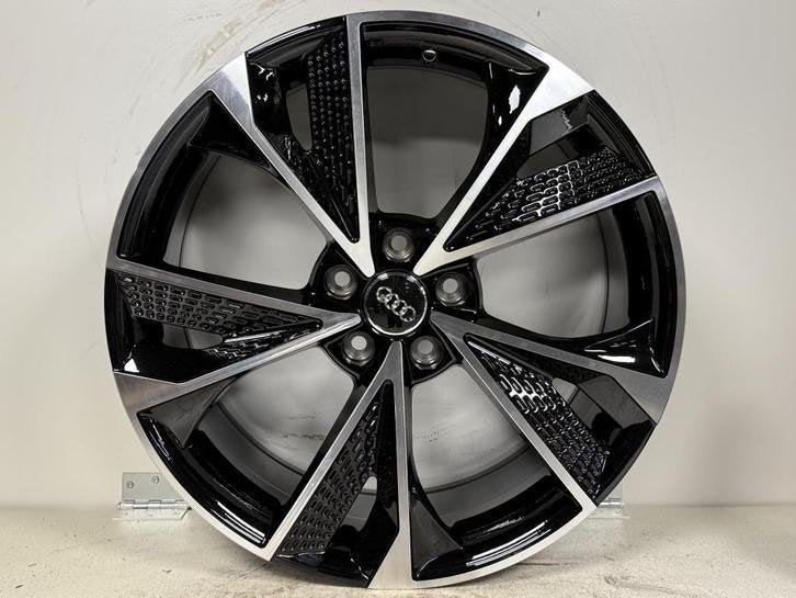 19 inch Audi A3 A4 A6 Q3 Q4 5x112 235/35/19 et45, 19 inch, Handelsnaam fabrikant, Velg(en), Nieuw