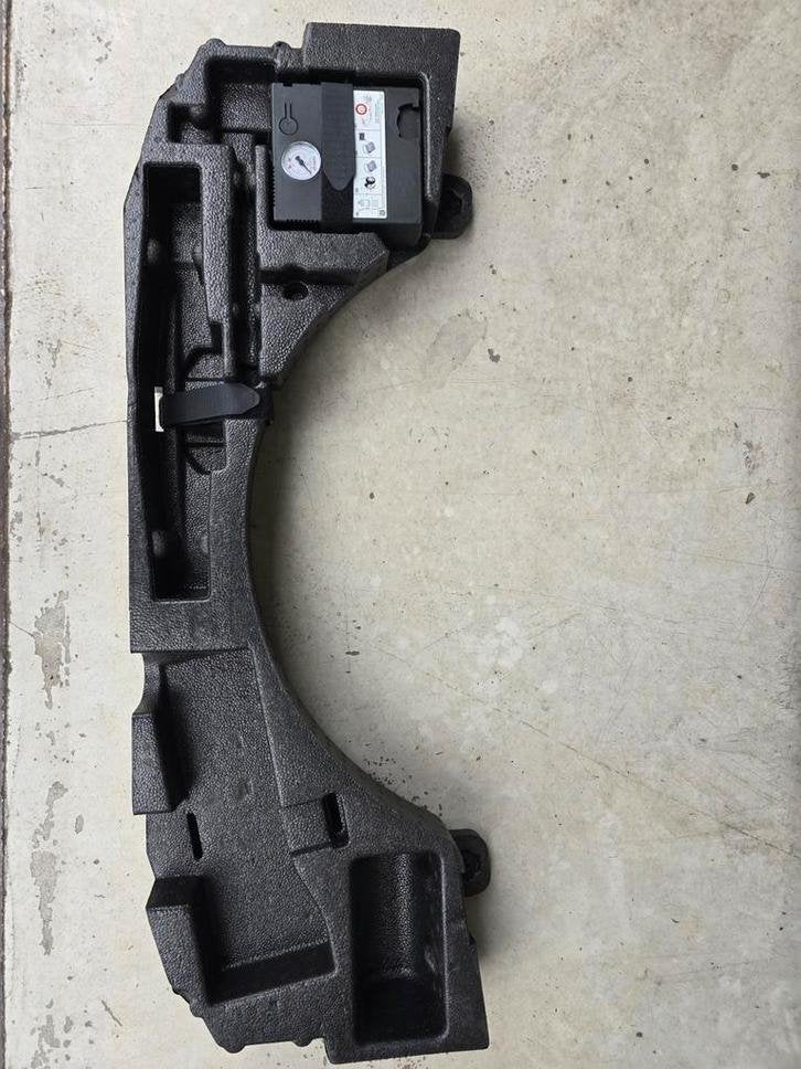 Kofferopbergvak met luchtcompressor Audi A3 8Y bj 2020-heden, Auto-onderdelen, Interieur en Bekleding, Audi, Gebruikt, Sidali047@hotmail.com