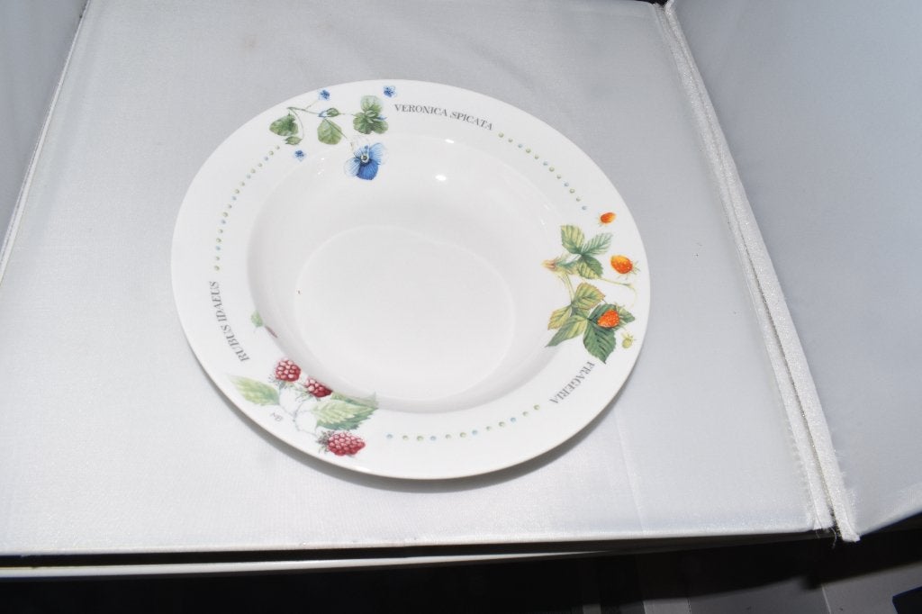 Diepe borden Marjolein Bastin Wild Flowers servies, Nieuw, Ophalen of Verzenden, Bord(en), Overige stijlen