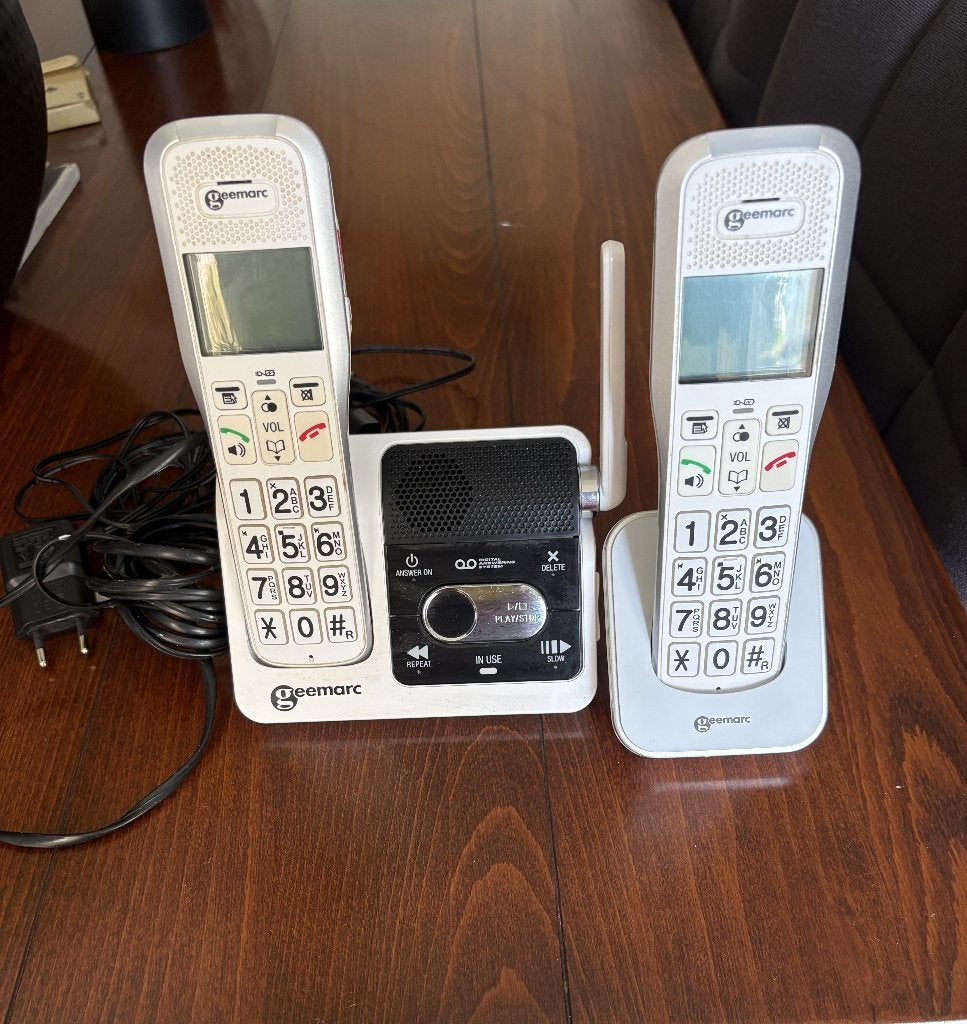 Geemarc Amplidect 595 U.L.E. draadloze telefoonset, Ophalen of Verzenden, Gebruikt, 2 handsets, Stralingsarm