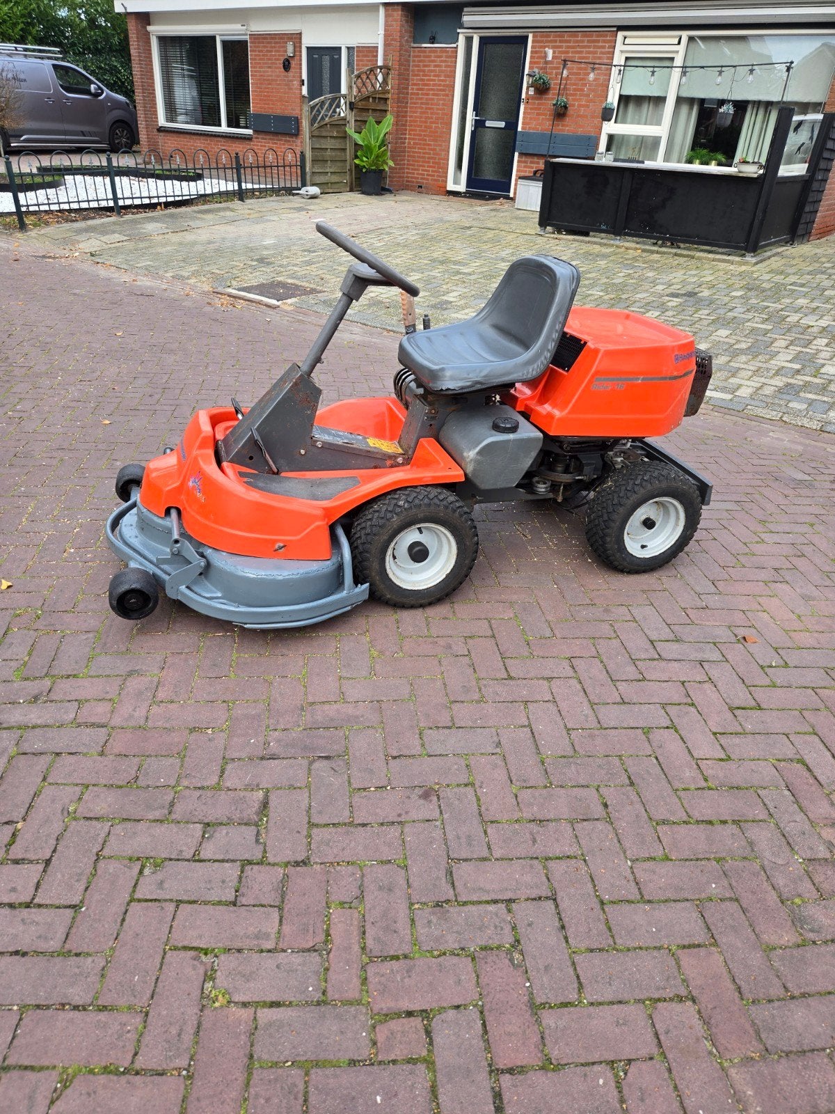 Husqvarna Rider 16 Zitmaaier - 15.5 PK Briggs & Stratton, Ophalen of Verzenden, Maaier