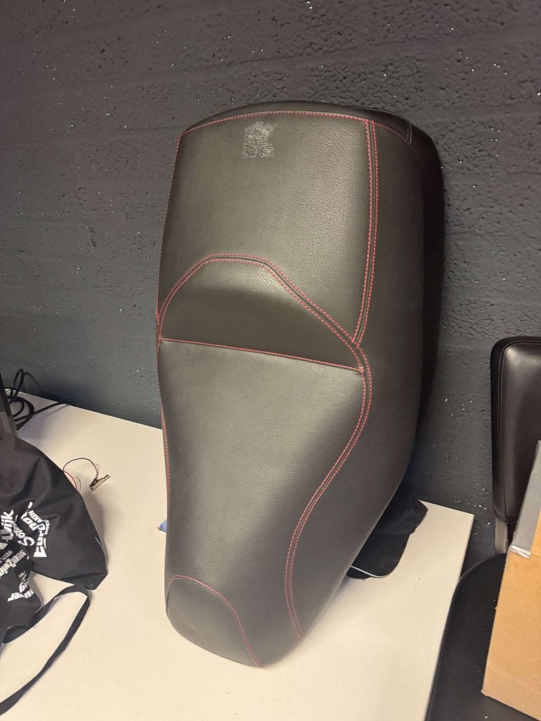 Piaggio MP3  250/300/400/500  zadel sport model, Motoren, Niet ingevuld, Gebruikt, Niet ingevuld, Niet ingevuld
