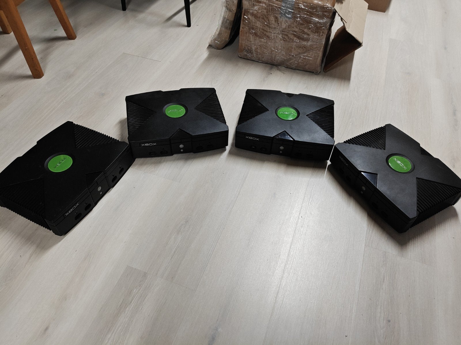 DEFECT PARTIJ 4x Originele Xbox Classic Consoles, Spelcomputers en Games, Spelcomputers | Xbox Original, Gebruikt, One Microsoft Way, Redmond, WA 98052, USA