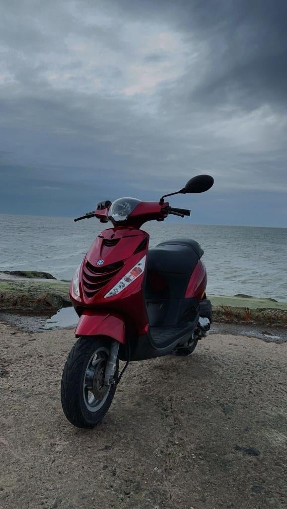 Piaggo Zip, Fietsen en Brommers, Scooters | Piaggio, Ophalen, Gebruikt, Zip, Benzine
