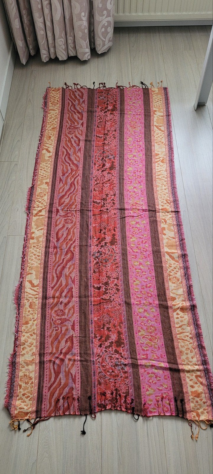 Romano Shawl 70x180cm - Viscose/Wol met patroon, Romano, Maat 46/48 (XL) of groter, Ophalen of Verzenden, Zo goed als nieuw