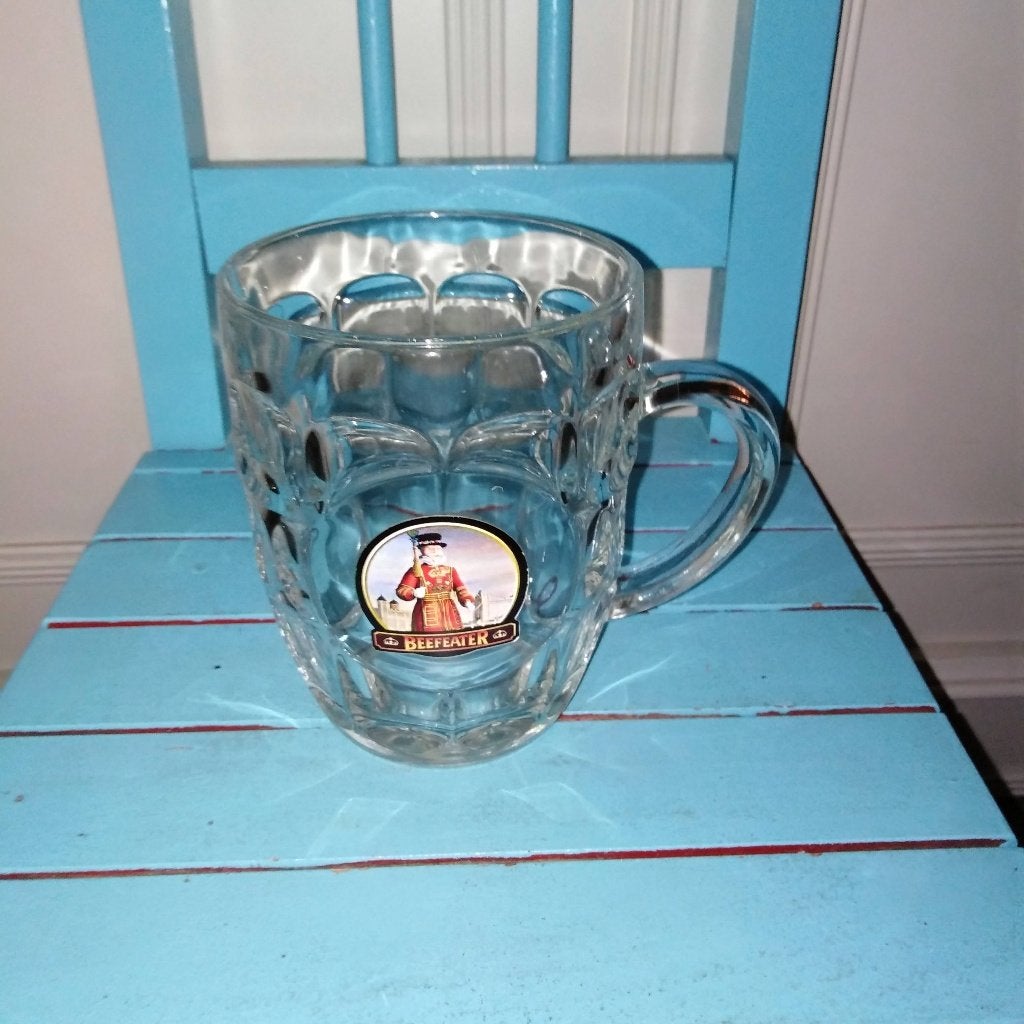 Beefeater gin pul en Beefeater London gin groot glas op voet, Verzamelen, Glas en Borrelglaasjes, Gebruikt, Overige typen, Ophalen