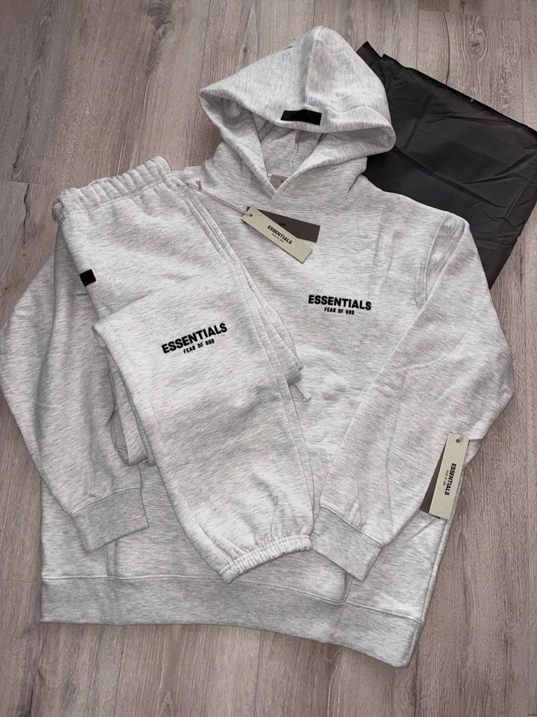 Essentials Trainings Pak - L, Kleding | Heren, Truien en Vesten, Ophalen of Verzenden, Nieuw, Maat 52/54 (L), Grijs