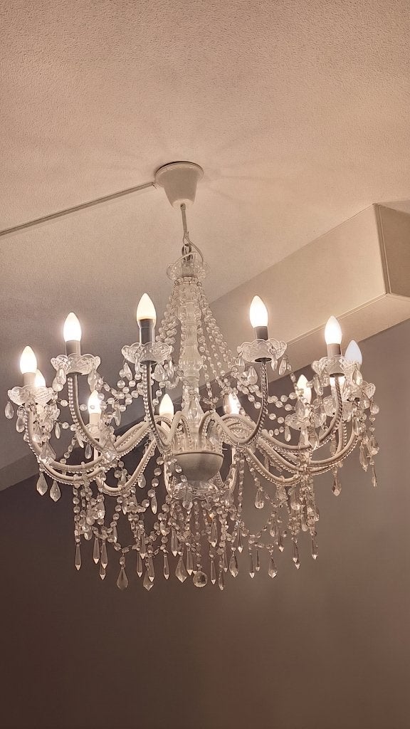 Elegante kroonluchter met 12 lampen, Huis en Inrichting, Lampen | Kroonluchters, Ophalen, Gebruikt, E14 (klein), Klassiek, Romantisch, Kristal
