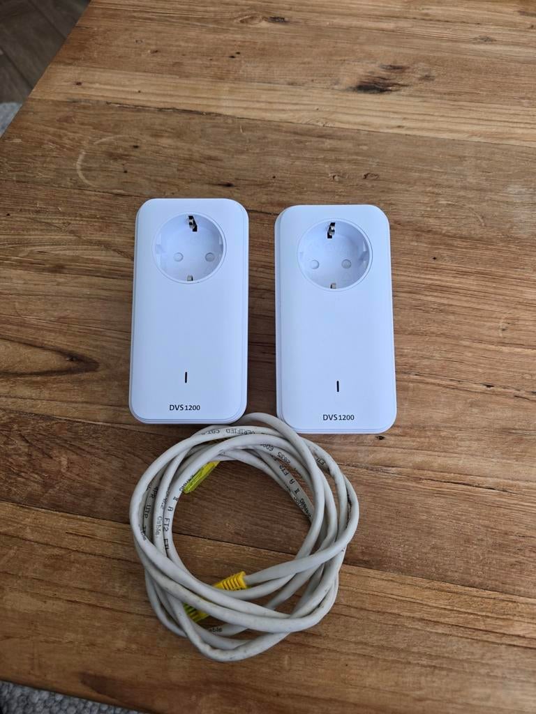 2x DVS-1200 wifi versterker., Computers en Software, WiFi-versterkers, Zo goed als nieuw, Ophalen of Verzenden