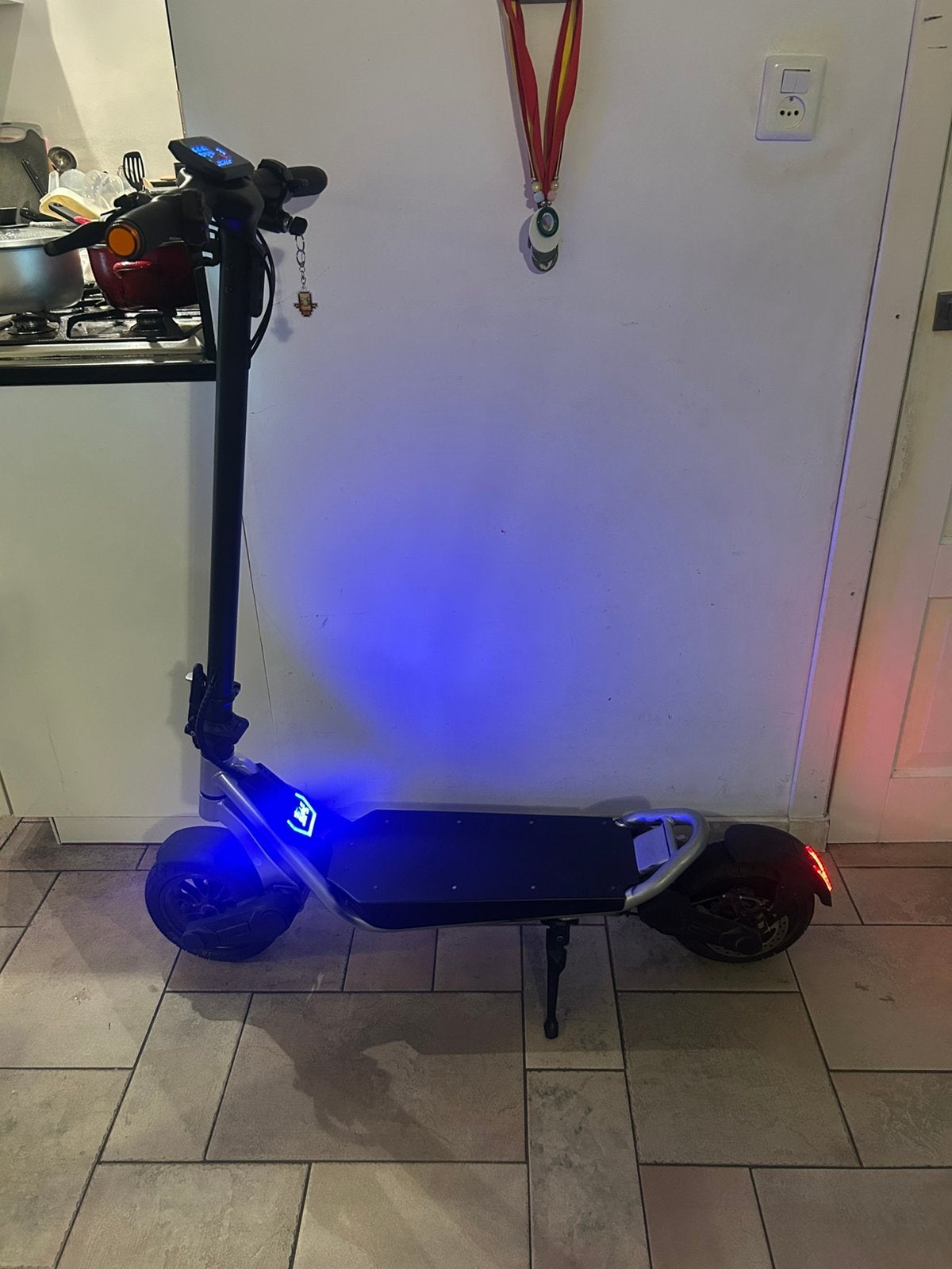 KuKirin A1 elektrische step – 266 km gereden, Ophalen, Zo goed als nieuw, Kickbike