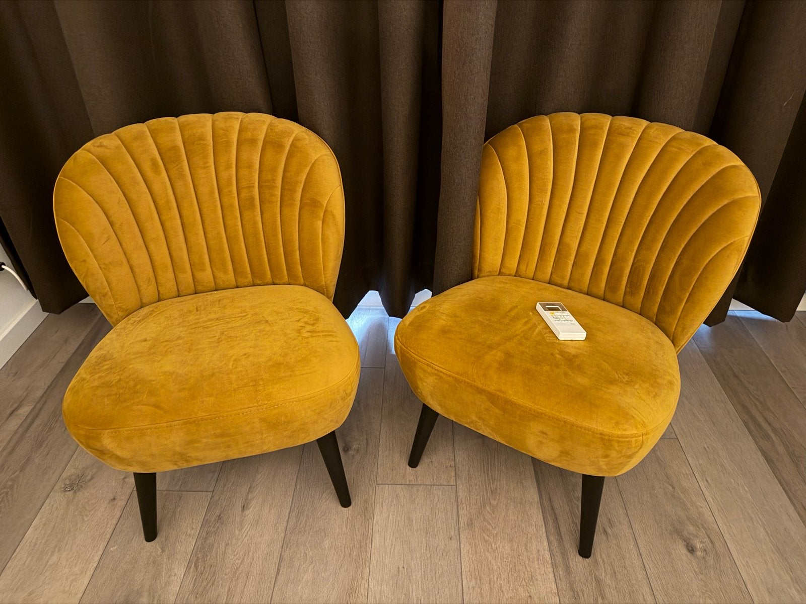 Twee prachtige designstoelen - Zo goed als nieuw, Twee, Overige kleuren, Ophalen of Verzenden, Zo goed als nieuw