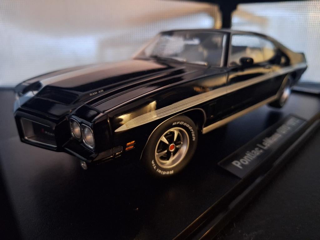 Pontiac Le Mans GTO 1972 Schaal 1:18, Hobby en Vrije tijd, Modelauto's | 1:18, Overige merken, Auto, K&K, Ophalen of Verzenden