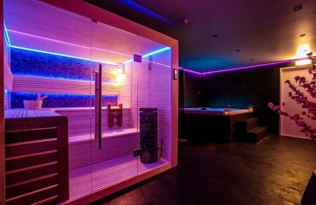 Luxor 220 Sauna 5 personen, Sport en Fitness, Sauna, Ophalen, Zo goed als nieuw, Fins of Traditioneel, Complete sauna