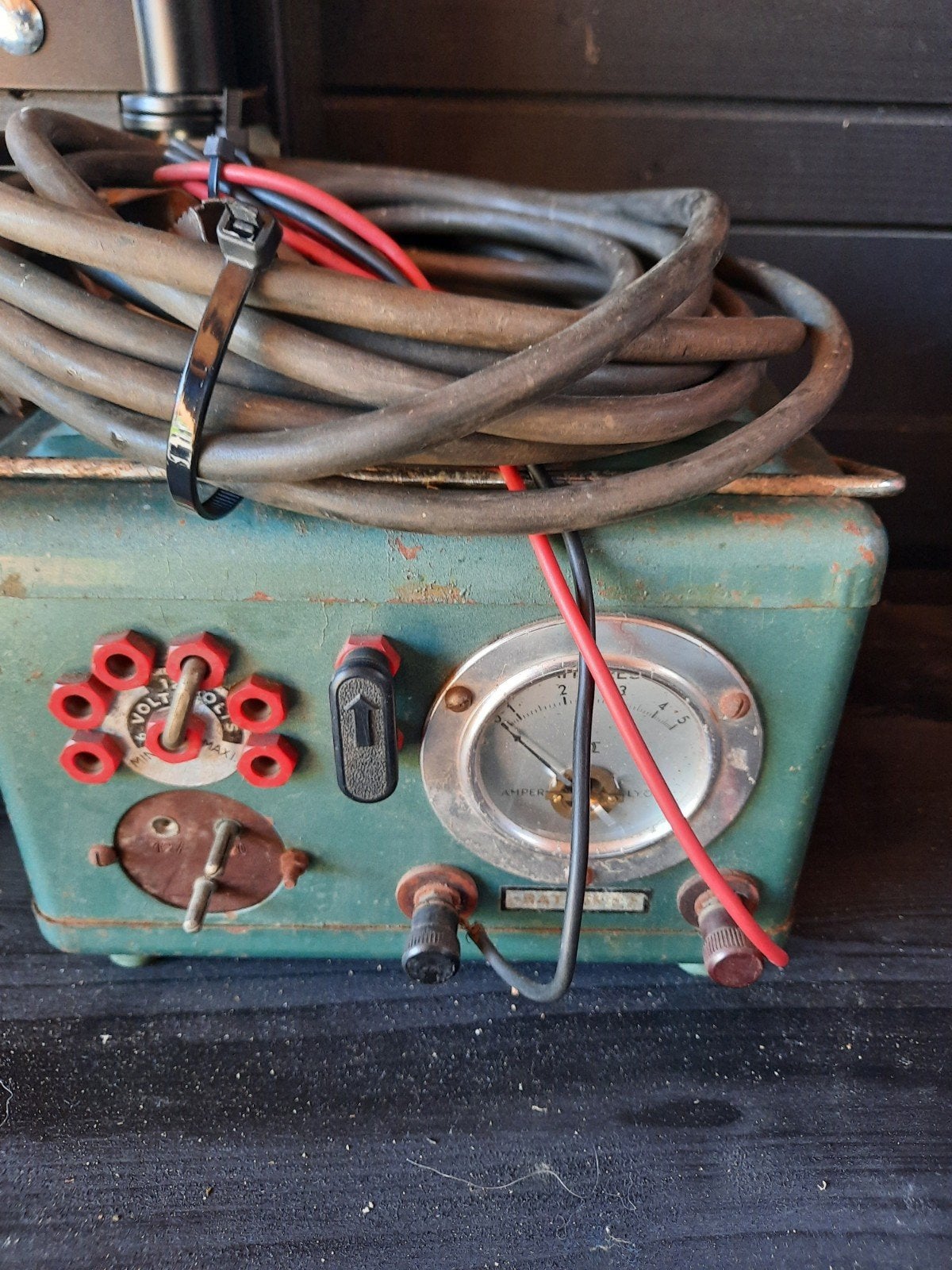 Huraux Zeer Oude 6 en 12 Volt Acculader - Vintage, Ophalen of Verzenden
