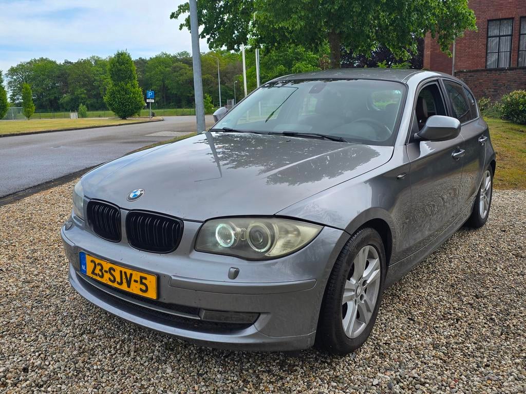 BMW 1-serie 118i EffDyn. (export storing), Auto's, BMW, 1-Serie, Euro 5, Achterwielaandrijving, Automatische klimaatregeling