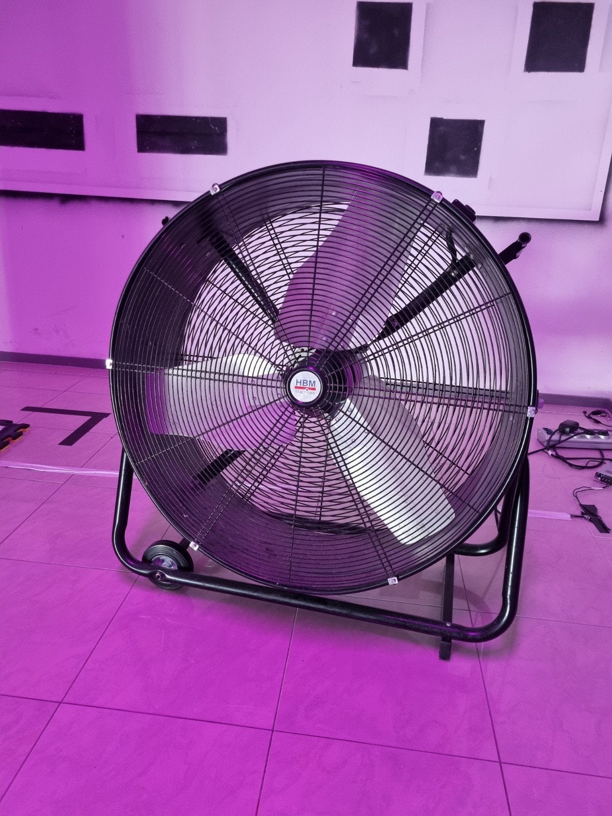 HBM 30 inch zwart Drum Ventilator - Krachtige Vloerventilato, Witgoed en Apparatuur, Ventilatoren, Ophalen, Zo goed als nieuw